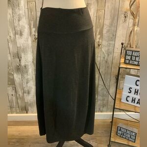 Eileen Fisher soft skirt. Size S